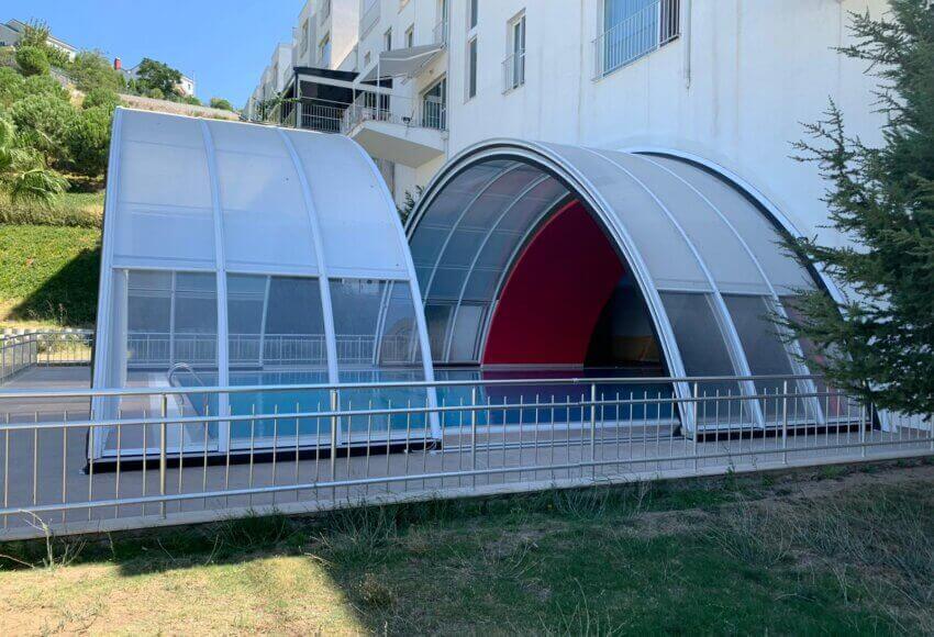 Havuz Kapatma Sistemleri: Türkiye’nin Farklı Şehirlerinde Modern Çözümler 1 oval havuz kapatma